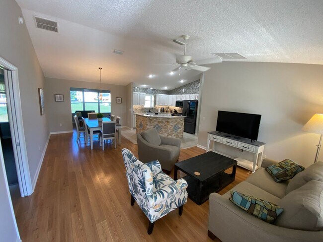 Building Photo - Beautiful ANNUAL, Fully Furnished, turnkey 3 Beds & 2 Baths in The Village of Sabal Chase