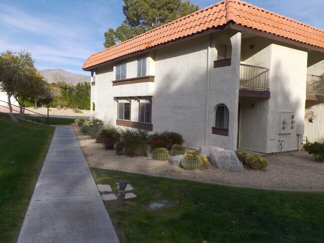 Building Photo - 9651 Spyglass Ave