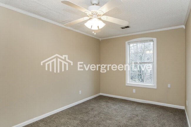 Building Photo - 510 Sweet Thorne Rd