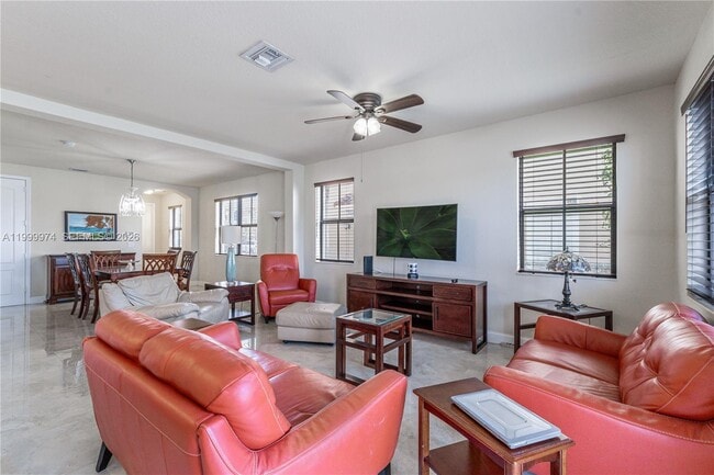 Building Photo - 8435 Lakeview Trail