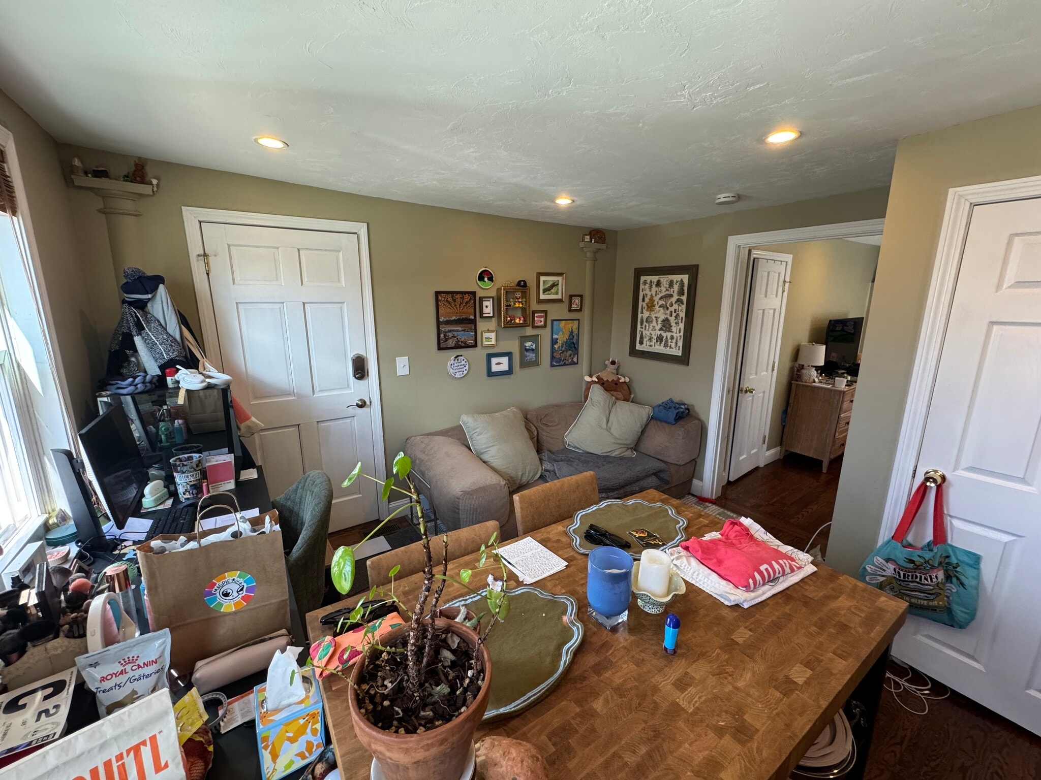 Building Photo - 735 Somerville Ave