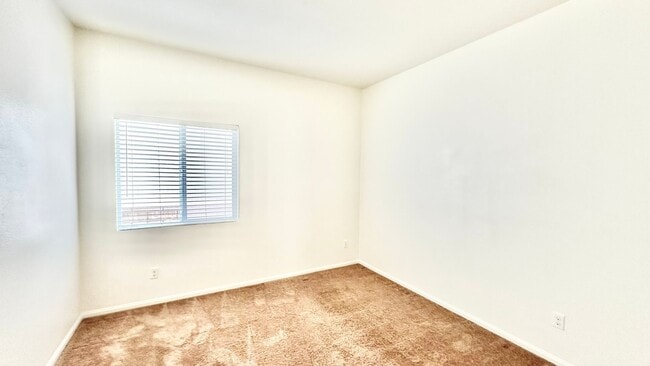 Building Photo - Lovely Two Story Home in the Newer Communi...