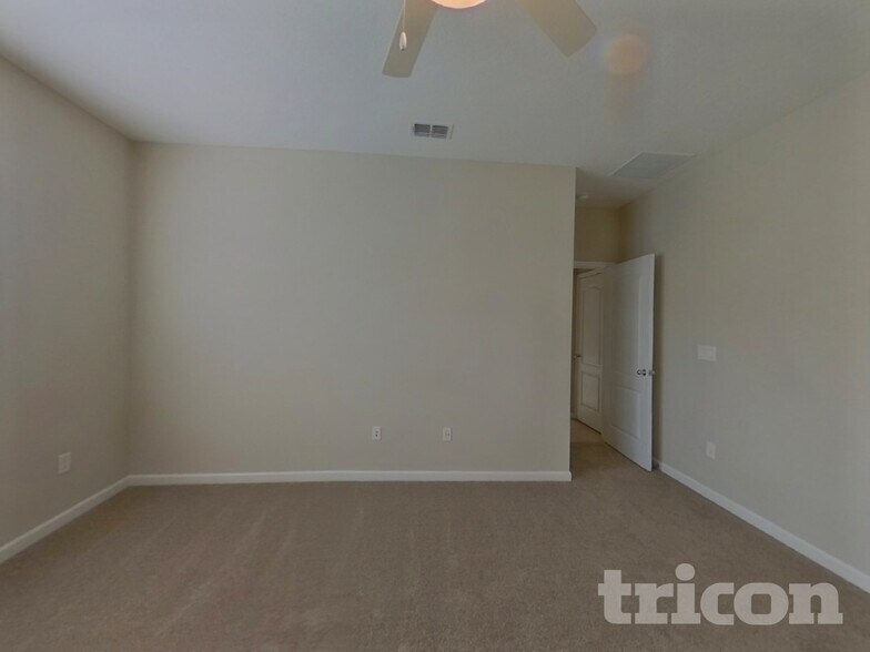 Building Photo - 10148 Pavnes Creek Dr