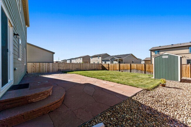Building Photo - Spacious Home with Central AC and Fenced Yard