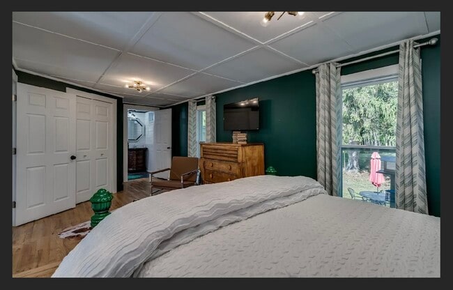 Building Photo - 14047 Military Rd