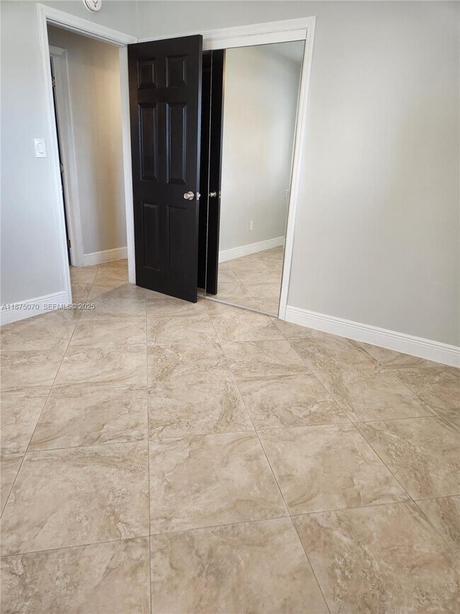 Building Photo - 10990 SW 57th St