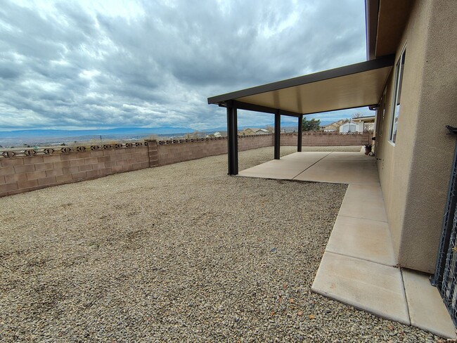 Building Photo - Cozy 3 Bedroom, 2 Bathroom Home in Washington!