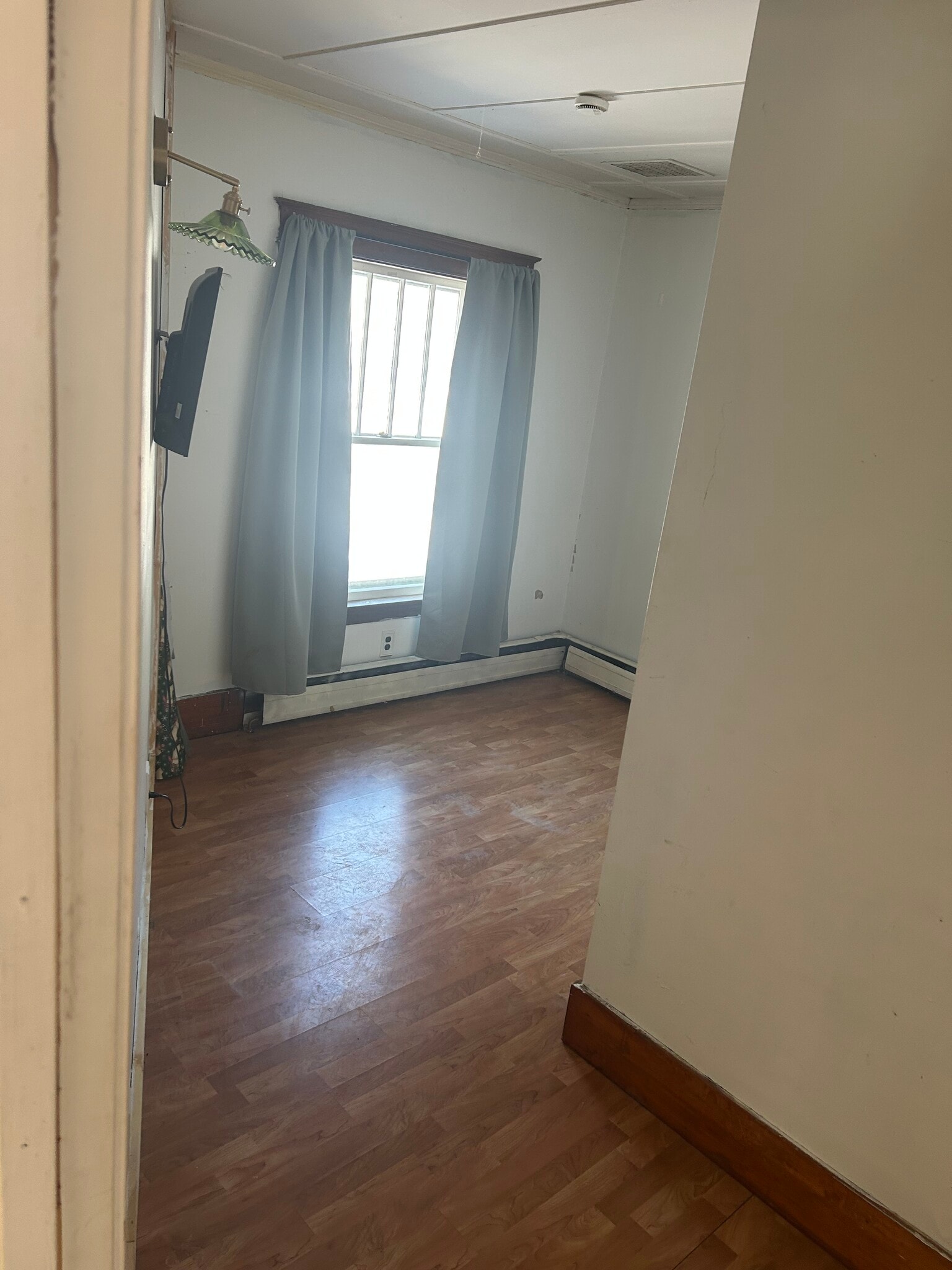 Building Photo - 345 Main St