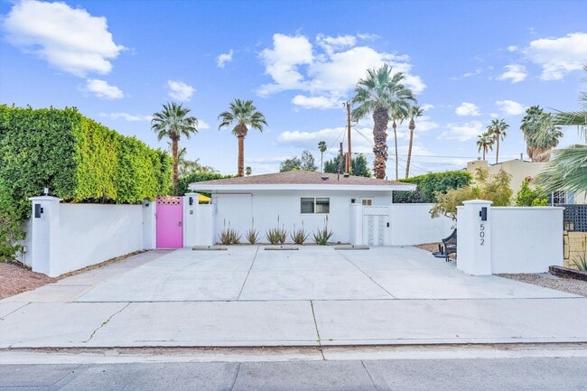 Building Photo - 502 Calle Santa Rosa S