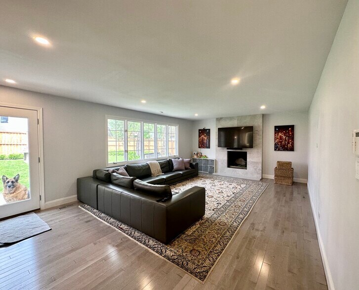 Building Photo - 123 W North St