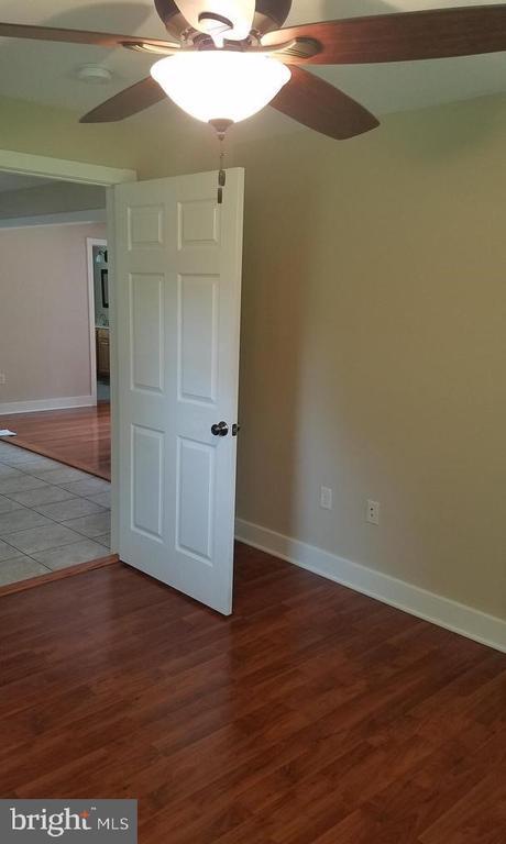 Building Photo - 9662 Teffeteller Ln