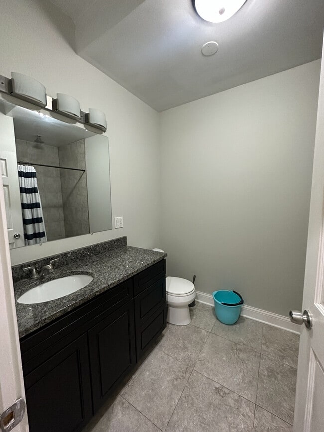 Building Photo - 4336 S Indiana Ave