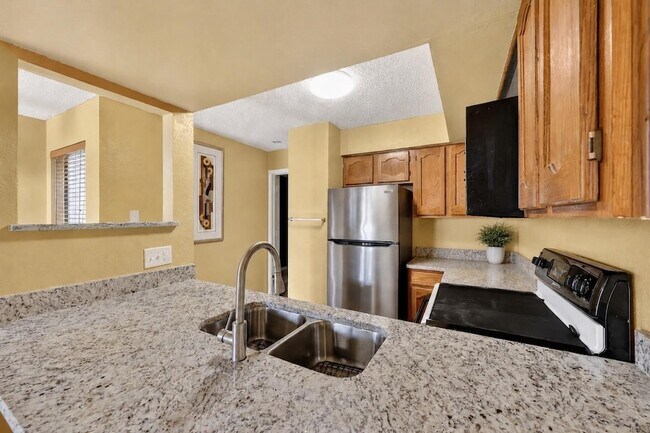 Building Photo - 3109 Sondra Dr