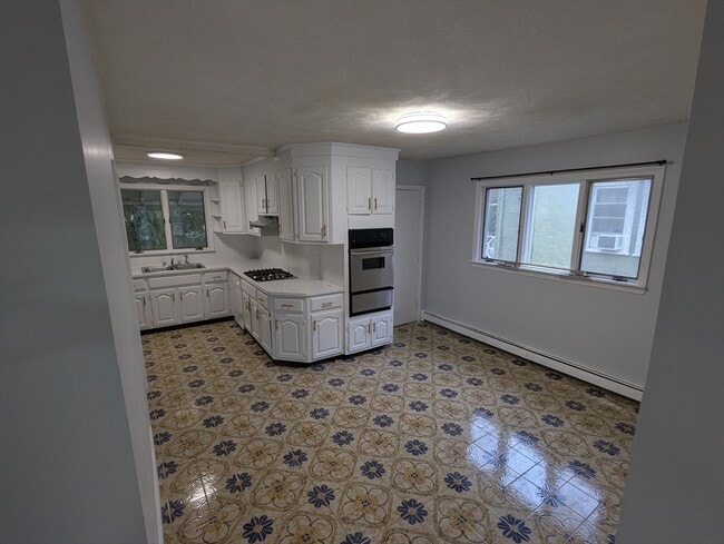 Building Photo - 378 Fellsway W