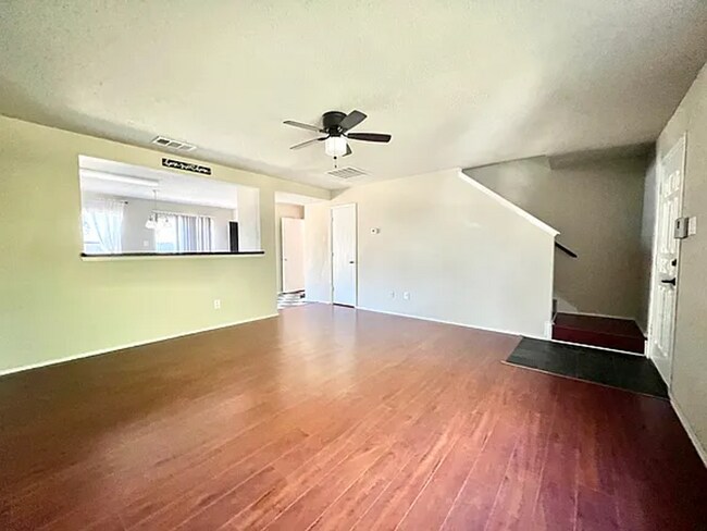 Building Photo - 7012 Sorcey Rd