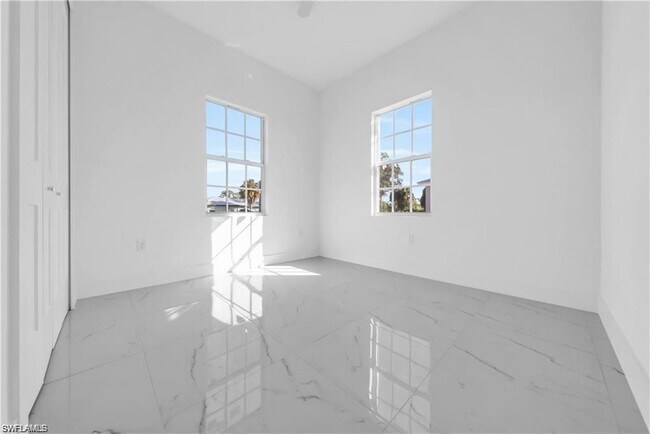 Building Photo - 3312 11th St W