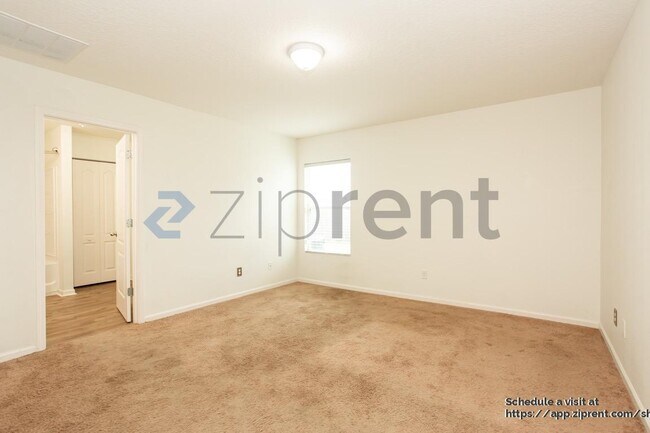 Building Photo - 15307 Bareback Dr