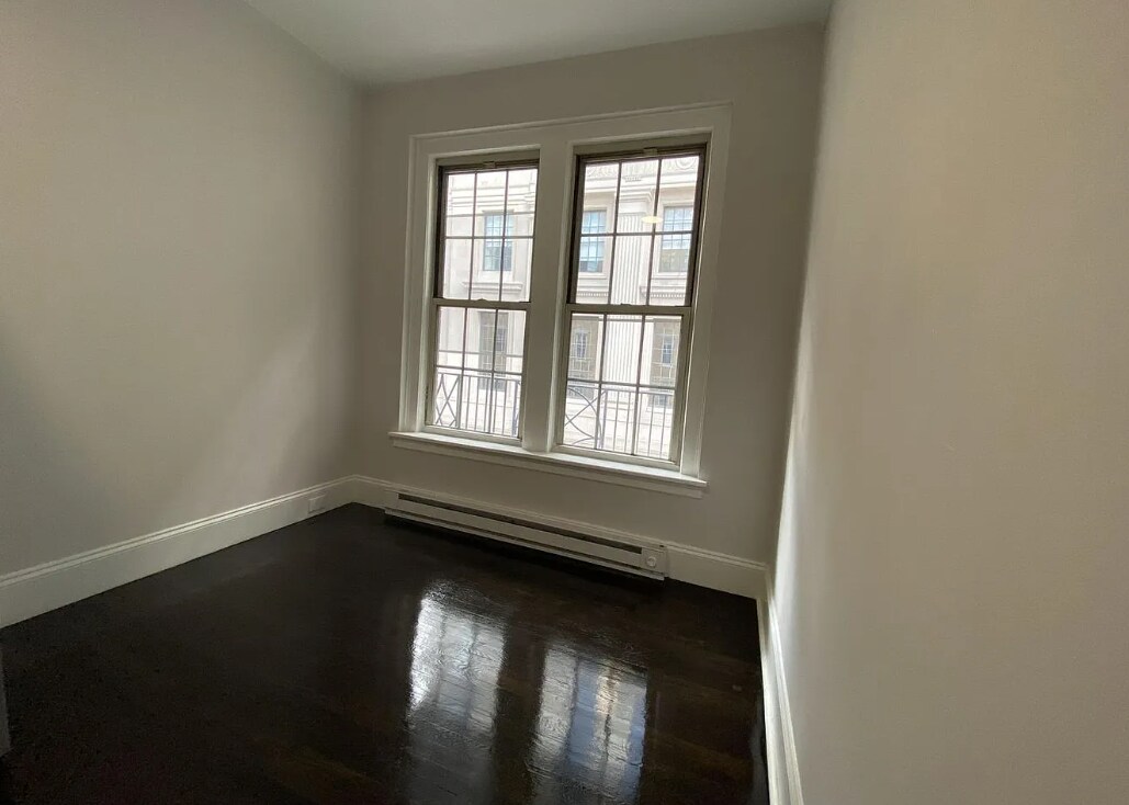 Building Photo - 44 Clearway St