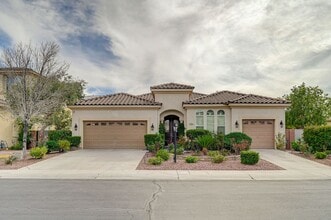 Building Photo - Stunning single-story home in picturesque community!