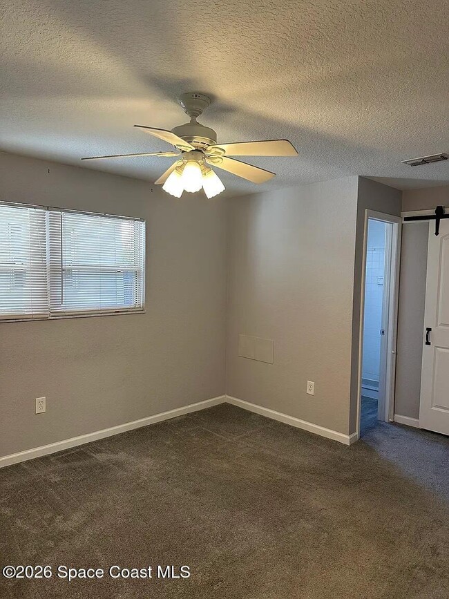 Building Photo - 1325 Johns Cir