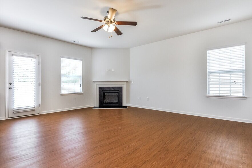 Building Photo - 97 Gaillardia Way