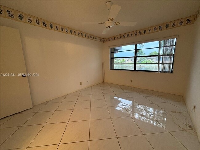 Building Photo - 6453 Pinehurst Cir