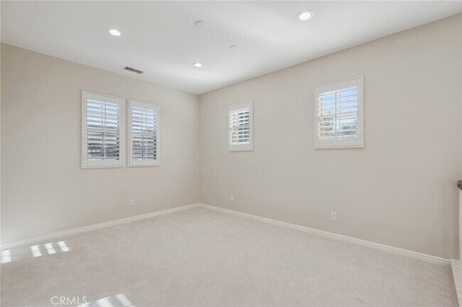 Building Photo - 22 Ridge Valley