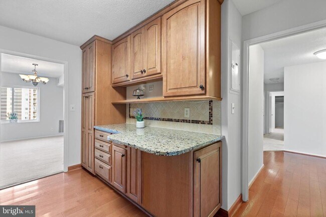 Building Photo - 8360 Greensboro Dr