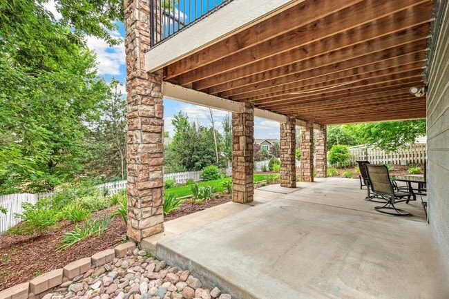Building Photo - 20214 E Lake Cir