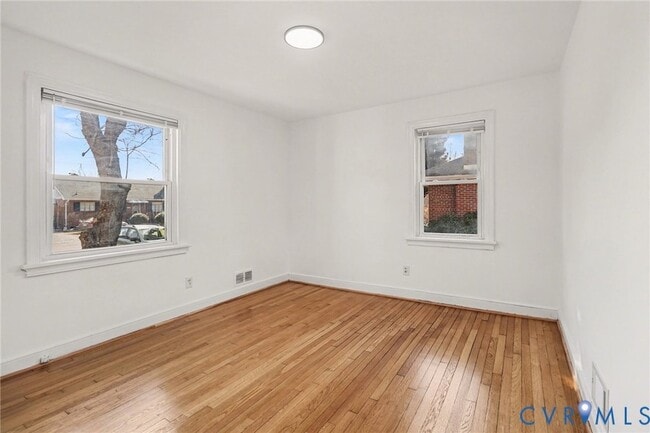 Building Photo - 1342 Evergreen Ave