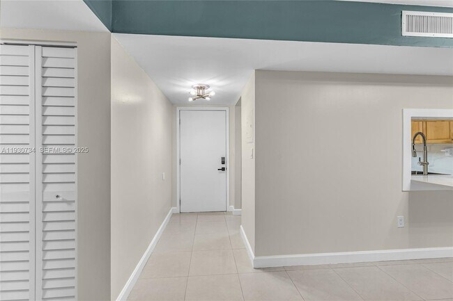 Building Photo - 8400 SW 133rd Avenue Rd