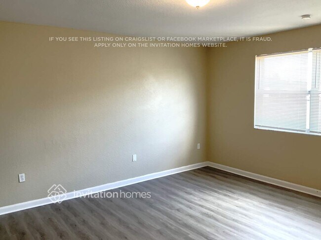 Building Photo - 9760 SW 9th Ct