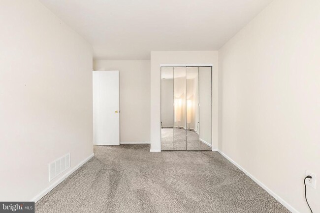 Building Photo - 228 N 22nd St
