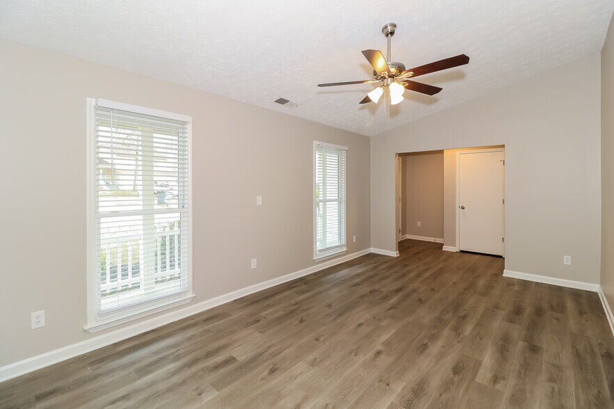 Building Photo - 4067 Keheley Glen Dr