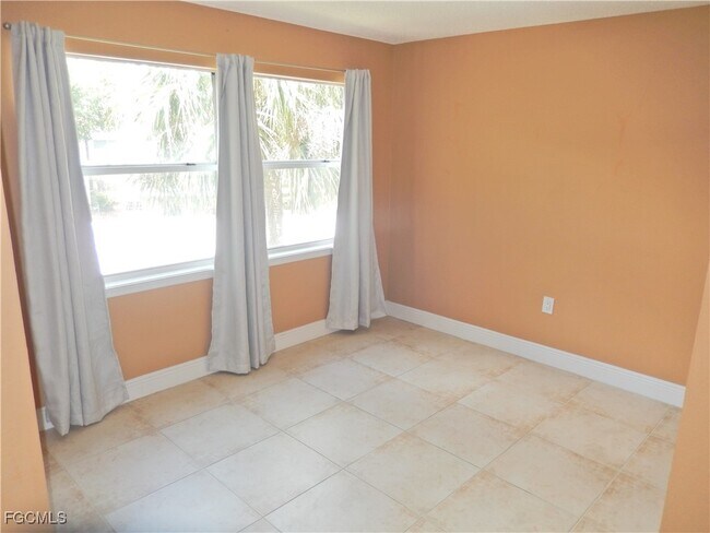 Building Photo - 12571 Equestrian Cir