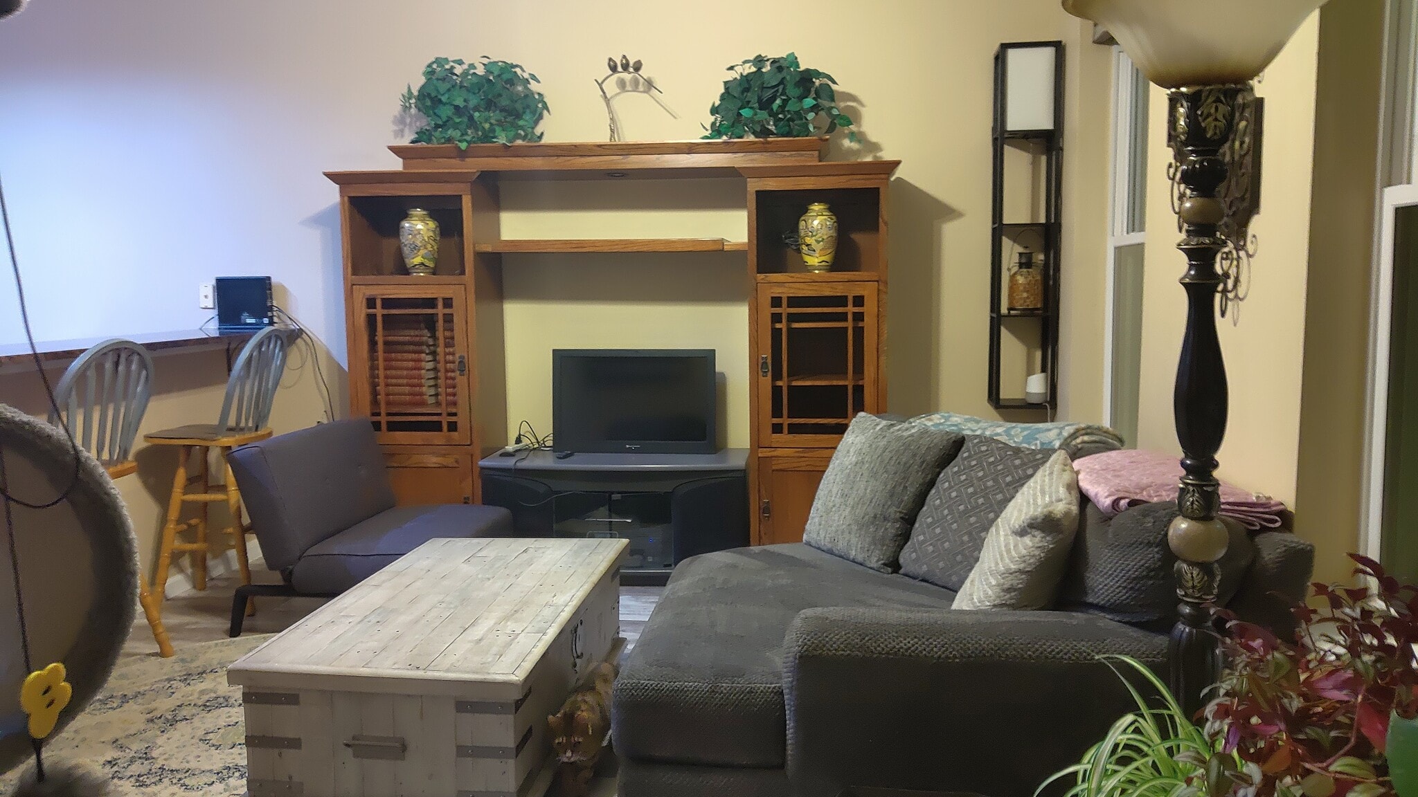 Livingroom - 15475 Andrews Dr