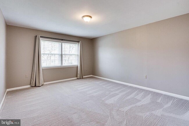 Building Photo - 9479 Fairfax Blvd