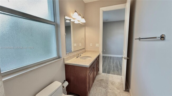 Building Photo - 210 SW 9th St