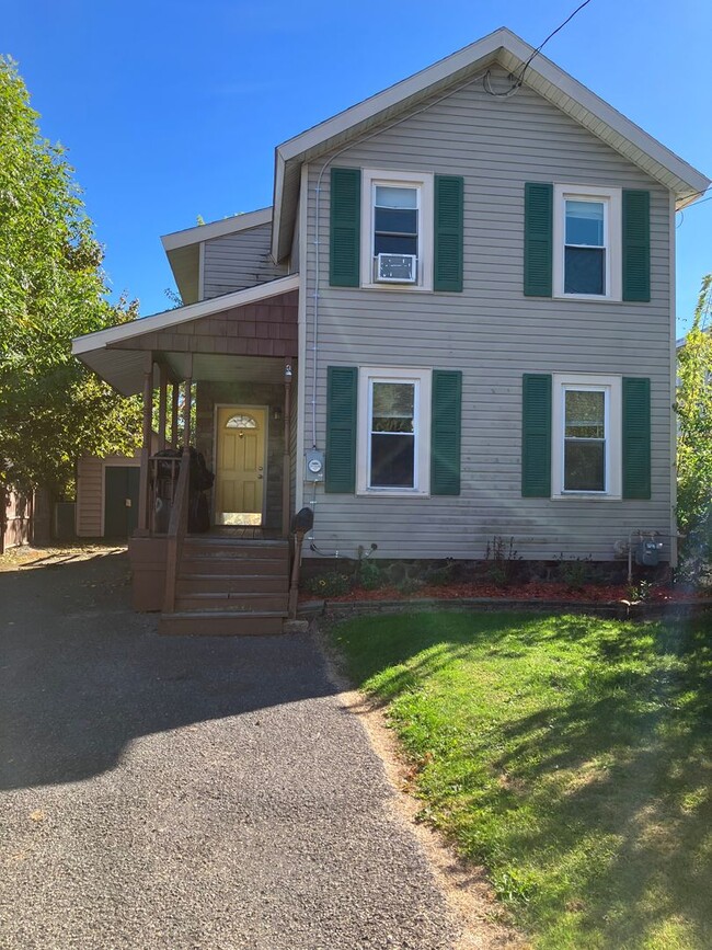 Primary Photo - Lovely 3 Bed Colonial main floor laundry