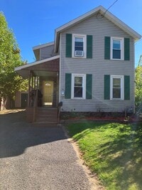 Building Photo - Lovely 3 Bed Colonial main floor laundry