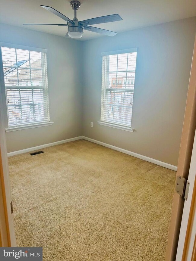 Building Photo - 1700 Walcott Ln