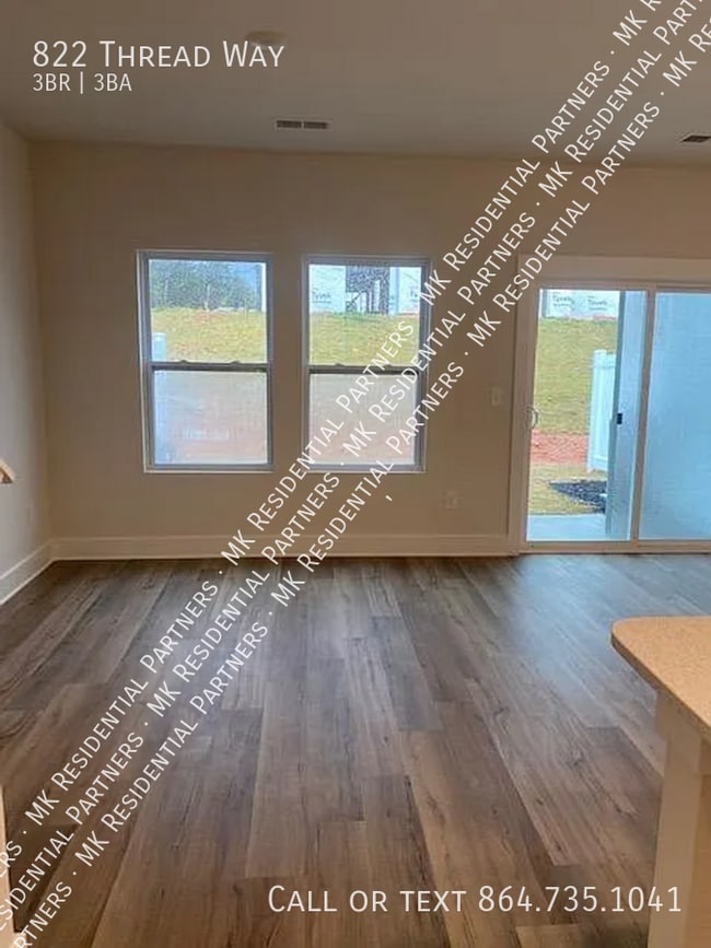 Building Photo - 822 Thread Wy