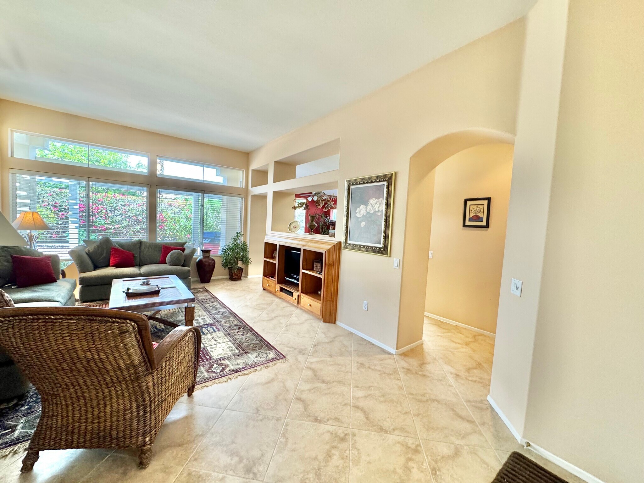 Building Photo - 78376 Moongold Rd