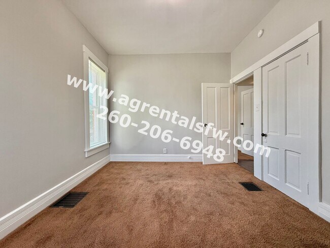 Building Photo - 1102 Runnion Ave