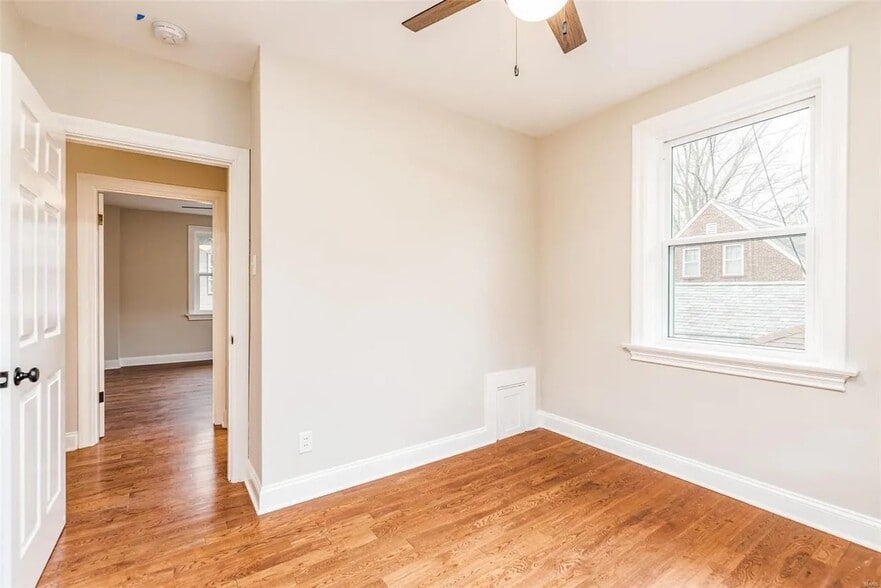 second bedroom - 7136 Amherst Ave