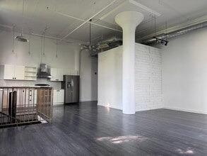 Building Photo - 8205 Franklin Blvd