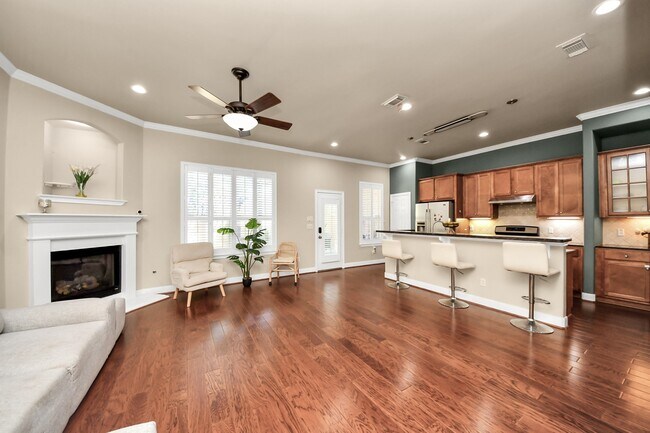 Building Photo - 10342 Solitaire Cir