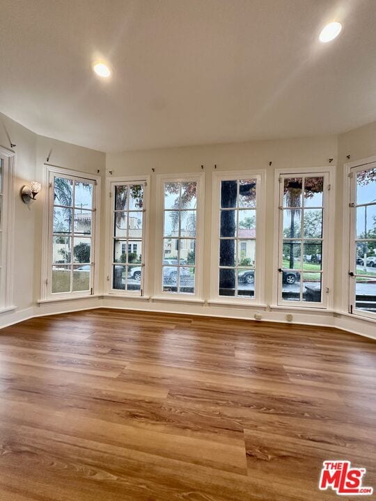 Building Photo - 1086 Meadowbrook Ave