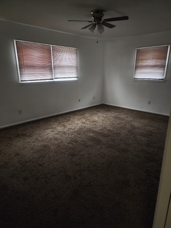 Building Photo - 6012 Vernon Ave