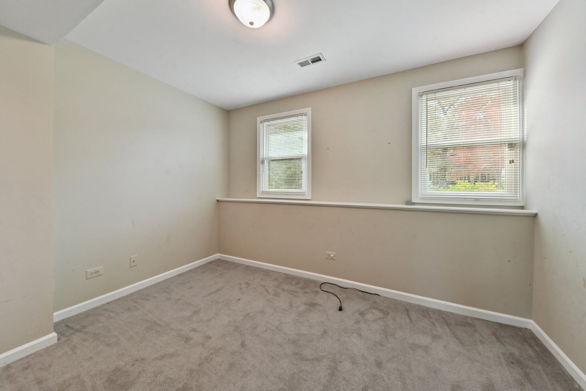 Building Photo - 434 Hunters Way